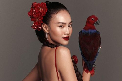 Ninh Dương Lan Ngọc khoe khéo eo thon, vai trần trong loạt trang phục màu đỏ gợi cảm