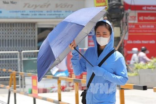 Những điều cần lưu ý khi ra đường trong thời tiết nắng nóng