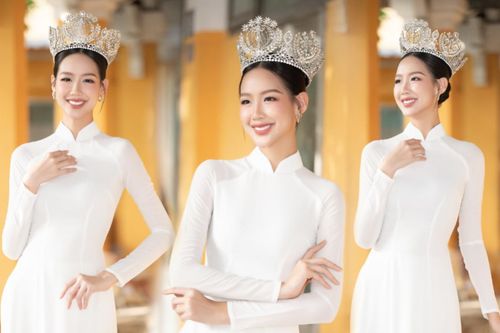 Hoa hậu Bảo Ngọc diện áo dài trắng tinh khôi về trường cấp 3, lan tỏa thông điệp 'sống xanh'