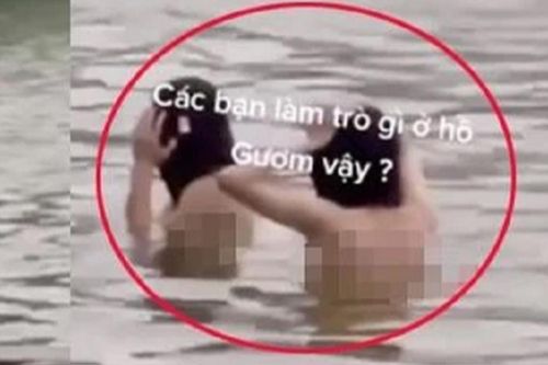 Diễn biến mới vụ nghi 2 cô gái 'tắm tiên' ở Hồ Gươm gây phản cảm