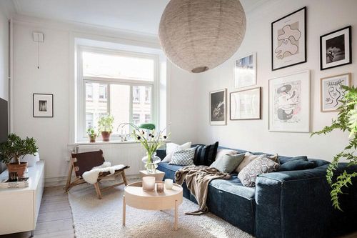 Căn hộ màu trắng rộng 72m2 với lối trang trí sống động