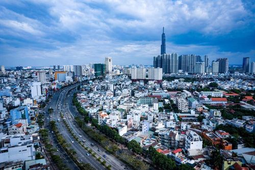 Cần có những giải pháp căn cơ và tình thế để vực dậy kinh tế thành phố Hồ Chí Minh