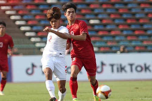 Cần kiên nhẫn với U22 Việt Nam và HLV Troussier