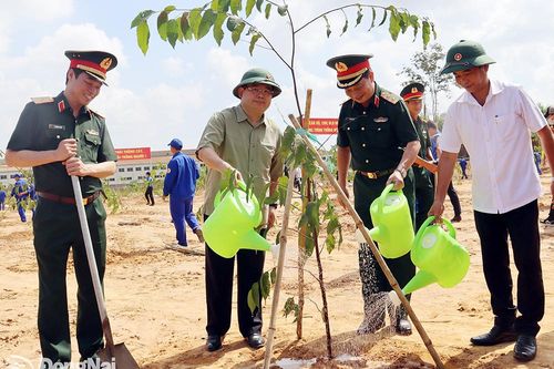 Thơ: Bác Hồ kính yêu!