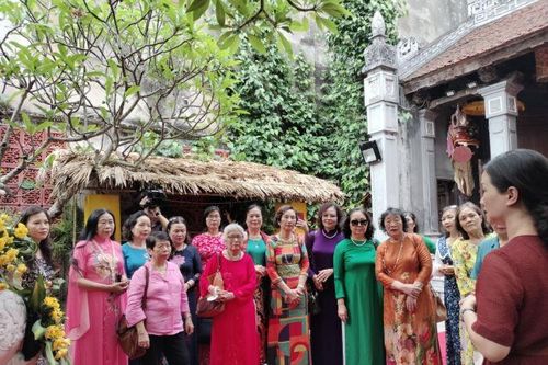 Nữ trí thức Hà Nội góp sức bảo tồn và tôn tạo khu phố cổ Hà Nội