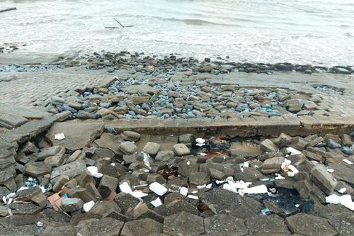 Hà Tĩnh: Chịu tác động mạnh của hiệu ứng biến đổi khí hậu, kè biển Cẩm Nhượng bị sạt lở nghiêm trọng