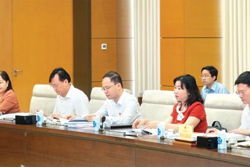 Ưu tiên ngân sách duy tu, bảo dưỡng, mua sắm trang thiết bị dạy học