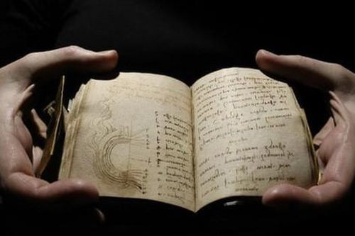 Có những bí mật gì bên trong cuốn sách đắt giá nhất thế giới - Codex Leicester?