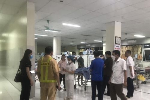 Tin mới nhất về sức khỏe CSGT bị tài xế dùng dao đâm trọng thương ở Bắc Kạn