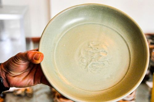 Ngư dân đổ xô khai thác cổ vật trái phép ở vùng biển Quảng Ngãi