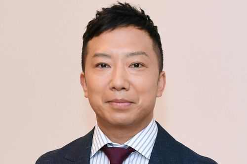 Ichikawa Ennosuke gục trong tủ đồ, cha mẹ tử vong tại nhà