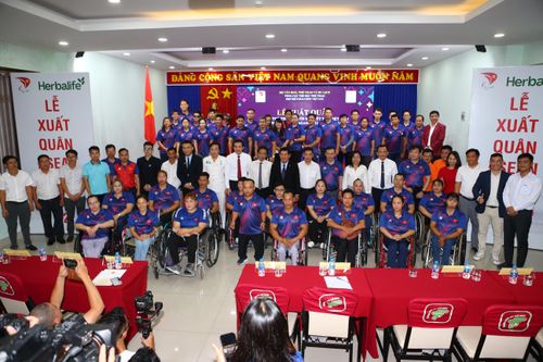 Thủ tướng động viên Đoàn thể thao người khuyết tật Việt Nam