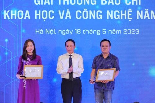 Báo Điện tử Chính phủ đoạt giải Nhì báo chí về khoa học và công nghệ