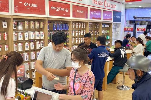 'Apple Store online mở bán không ảnh hưởng nhiều đến chúng tôi'