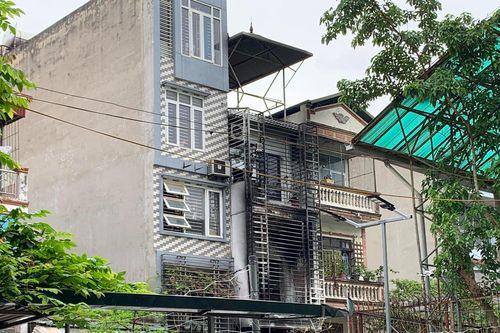 'Chuồng cọp' ở các chung cư cũ tạo an toàn hay đóng lối thoát?