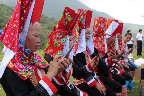 Quảng Ninh đẩy mạnh ứng dụng CNTT cho đồng bào DTTS