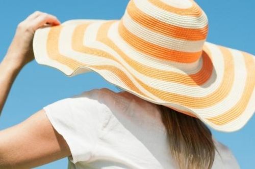 Những lưu ý để tránh kiệt sức khi ra ngoài trời nắng nóng ngày Hè