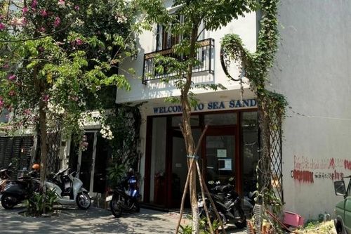 Khách sạn biển ở Đà Nẵng bị phạt 20 triệu đồng do để phòng bẩn, có phân chuột