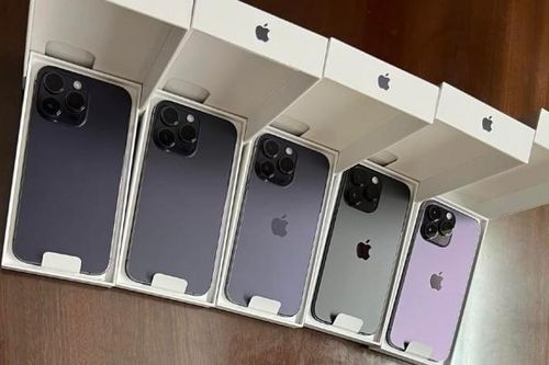 Doanh nghiệp bán lẻ 'kêu trời' vì khan iPhone, Apple vừa đá bóng, vừa thổi còi?