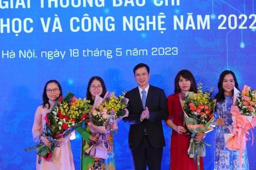 Trao Giải thưởng Báo chí về khoa học và công nghệ lần thứ 10