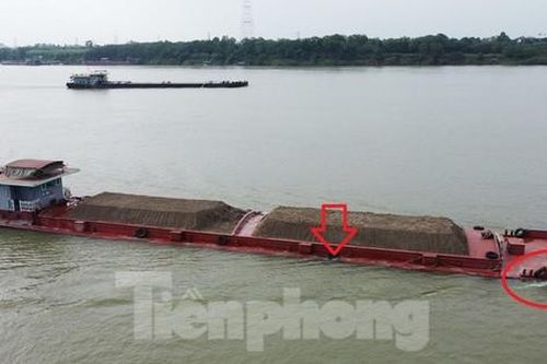 Cục CSGT xác minh tàu chở cát có ngọn lọt 'chốt' đường sông
