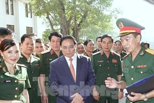 Thủ tướng Phạm Minh Chính dự lễ tôn vinh nhà khoa học trẻ áo lính