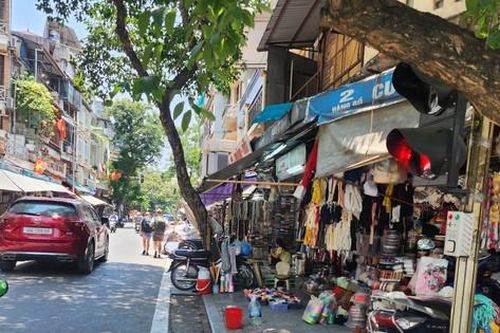 Vỉa hè, lòng đường Hà Nội sau hơn 2 tháng ra quân xử lý: Đâu vẫn hoàn đấy