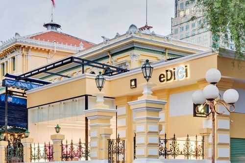 Vì sao cửa hàng Apple của tỷ phú Johnathan Hạnh Nguyễn suy tàn?