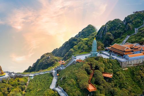 Hè này nhất định du lịch Sa Pa - Top 50 thị trấn nhỏ đẹp nhất thế giới