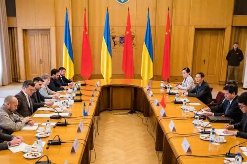 Ukraine nói thẳng với đặc phái viên Trung Quốc quan điểm về xung đột