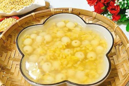 Cách nấu chè hạt sen đậu xanh thơm mát và bổ dưỡng