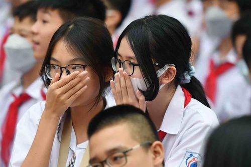 Tỷ lệ chọi lớp 10: Phụ huynh choáng vì 'nơi tưởng an toàn lại thành nguy hiểm'