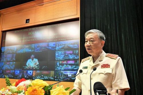 Công an học tập, thực hiện 6 điều Bác Hồ dạy thực chất, có chiều sâu