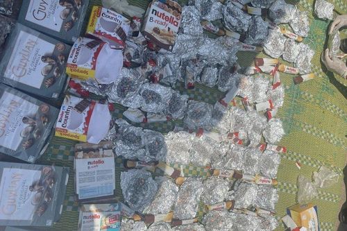 Phát hiện 30.000 viên ma túy 'ngụy trang' trong bánh ngọt, mỹ phẩm