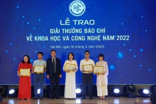 Trao giải thưởng báo chí về khoa học và công nghệ năm 2022