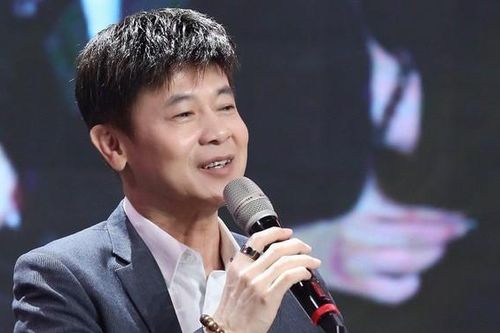 Danh ca Thái Châu: 'Thời đó, khán giả đến sớm cả tiếng đồng hồ để chờ nghệ sĩ'