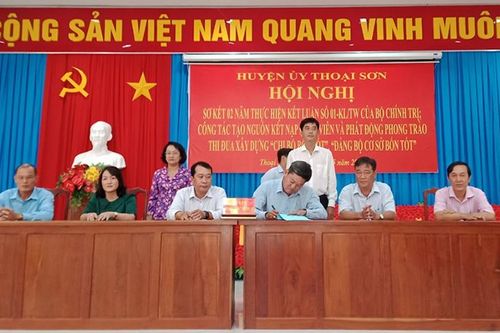 Huyện ủy Thoại Sơn sơ kết 2 năm đẩy mạnh học tập và làm theo tư tưởng, đạo đức, phong cách Hồ Chí Minh