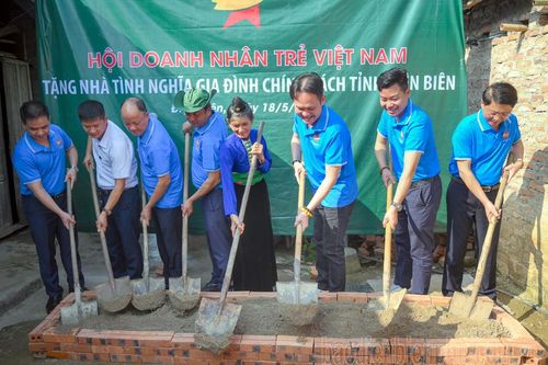 Hội Doanh nhân trẻ Việt Nam xây nhà tình nghĩa cho gia đình chính sách