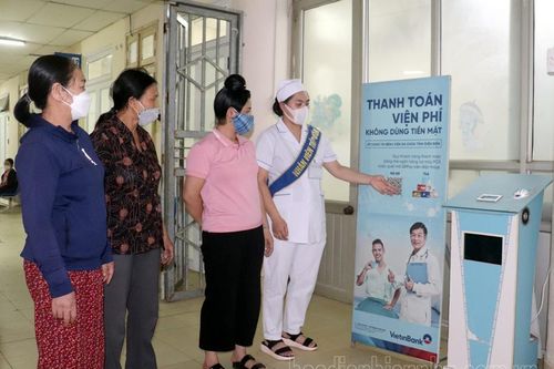 Đẩy mạnh thanh toán viện phí không dùng tiền mặt