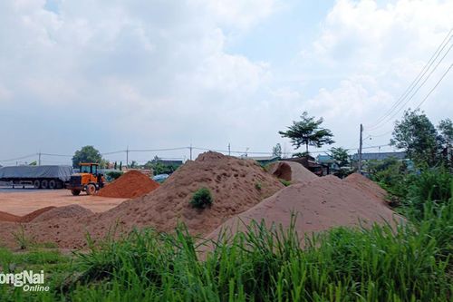 Ngang nhiên lấn chiếm đất khu công nghiệp
