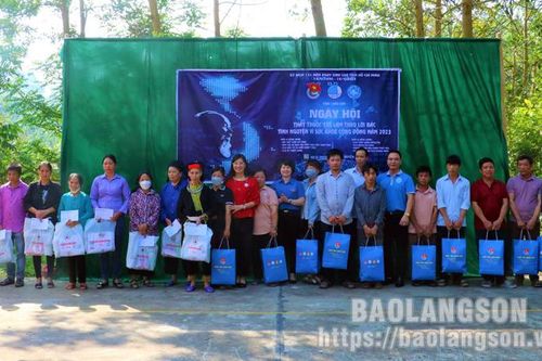 Nhiều hoạt động ý nghĩa trong ngày hội 'Thầy thuốc trẻ làm theo lời Bác, tình nguyện vì sức khỏe cộng đồng' năm 2023