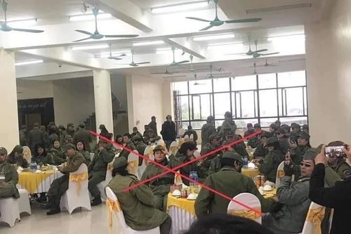 Chiếc áo lạ và sự ngây thơ