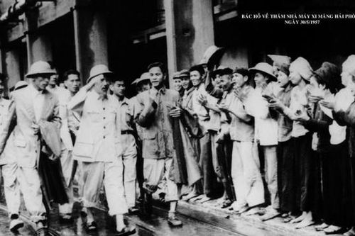 Tư tưởng, đạo đức, phong cách Hồ Chí Minh mãi 'soi đường cho quốc dân đi'