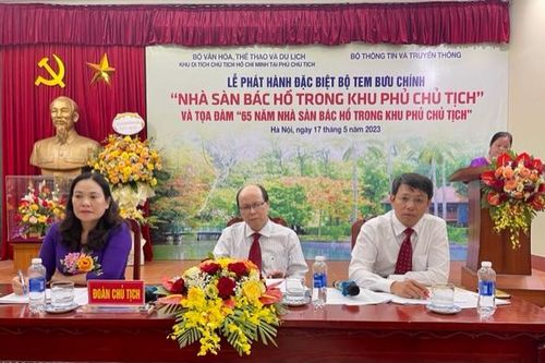Những câu chuyện về nhà sàn Bác Hồ