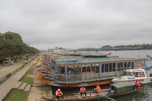 HTX đứng ngồi không yên vì tàu thuyền đến... tuổi 'nghỉ hưu'