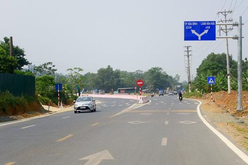 Đề xuất đầu tư hơn 3.000 tỷ đồng nâng cấp hai tuyến quốc lộ ở Hòa Bình