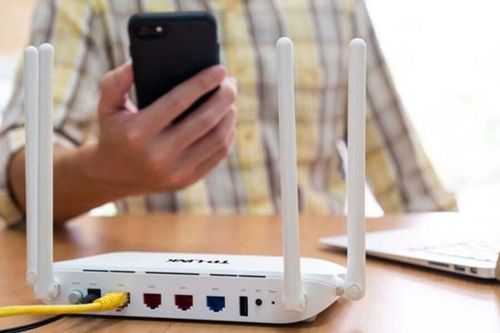 Nguy cơ lộ thông tin người dùng từ cục phát wifi