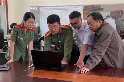 Tấm gương học tập, làm theo gương Bác của Công an Bắc Kạn