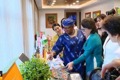 Hỗ trợ doanh nhân nữ tham gia thương mại quốc tế