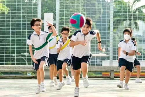 Các trường học Singapore nới lỏng quy định về đồng phục học sinh vì thời tiết nắng nóng kỷ lục